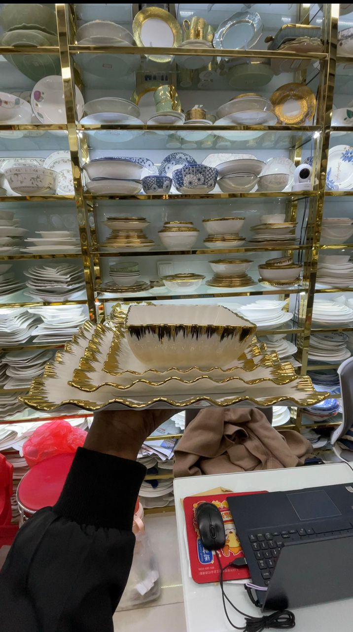 16pcs Queens DinnerWare Plate Set (Instant Pickup)